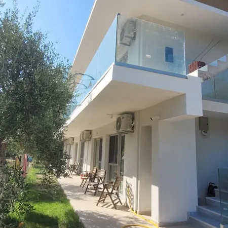 Apts *